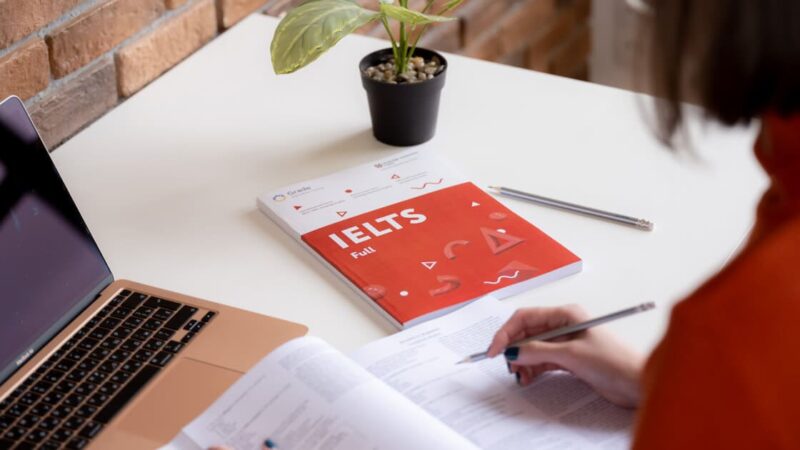 Cara Cepat Meningkatkan Skor IELTS 2026: Tips Belajar dan Sertifikasi Online yang Terpercaya