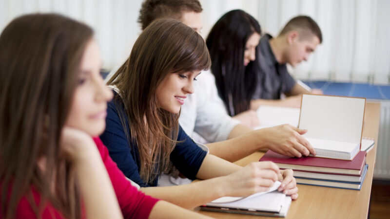 Panduan Lengkap Persiapan IELTS: Tips, Strategi, dan Sumber Belajar Online