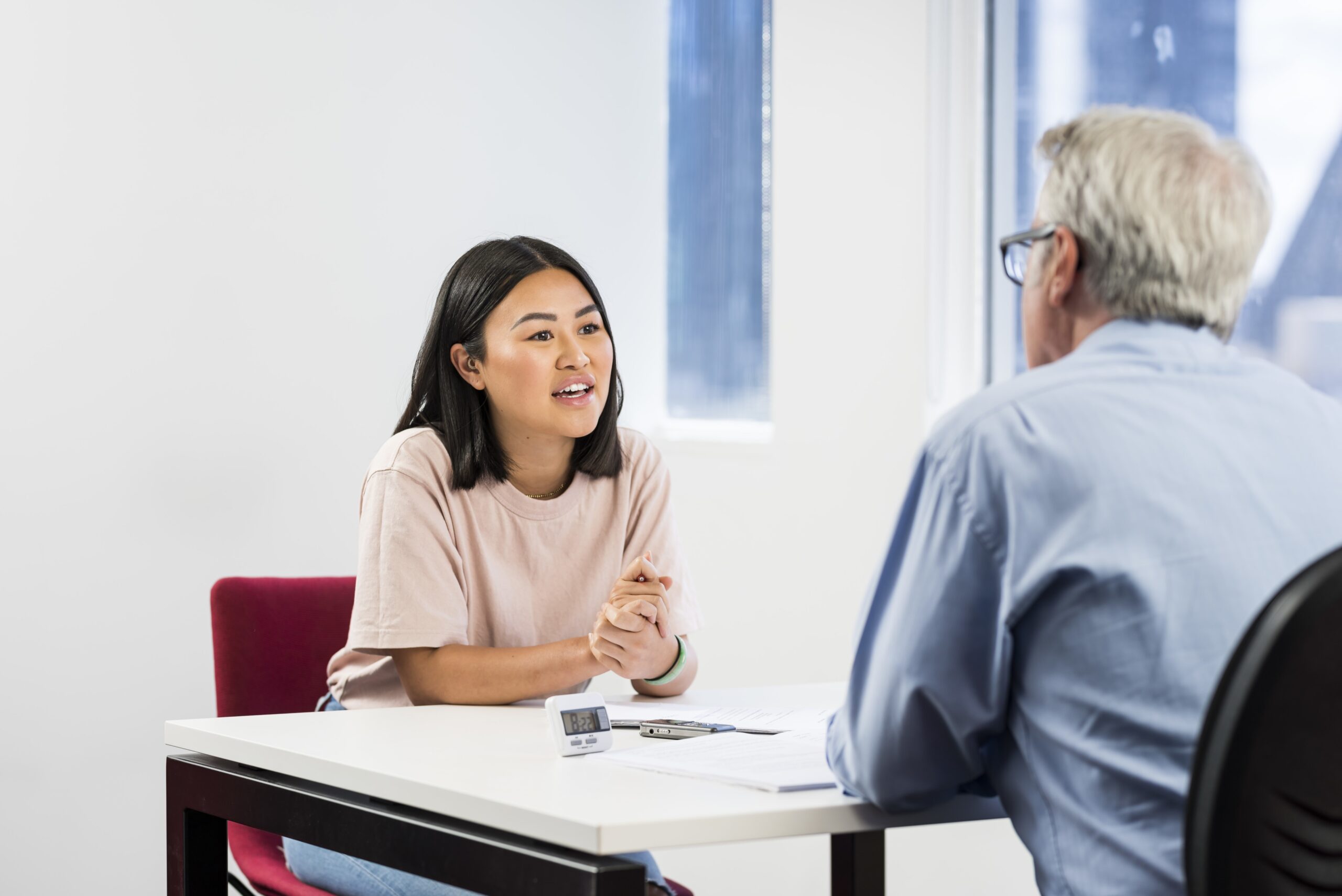 IELTS Speaking Part 2: Cara Menjawab Cue Card dengan Lancar Meski Kosakata Anda Terbatas