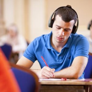 IELTS Listening 2026: Strategi Menjawab Cepat dan Akurat untuk Target Band 7–9 Tanpa Kehilangan Poin Mudah